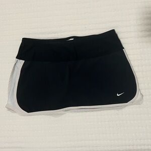 Nike Black and White Women's Skort